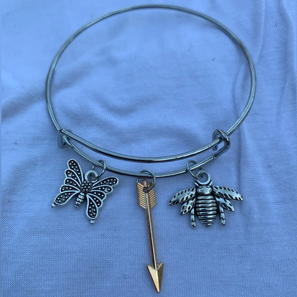 Brand New! Handmade! Adjustable Charm Bangle Bracelet!_2